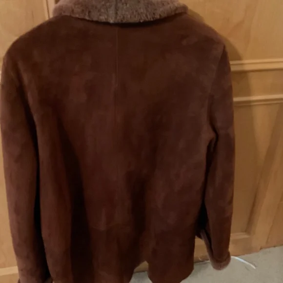 Shearling coat - Picture 2 of 3